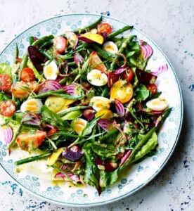 Beetroot niçoise salad