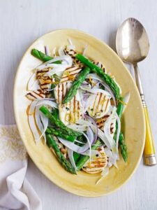 Asparagus & halloumi salad